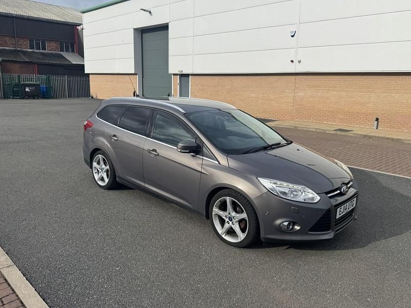 Used Ford Focus Titanium X 125 HP (91 kW) 2014 Brown Estate