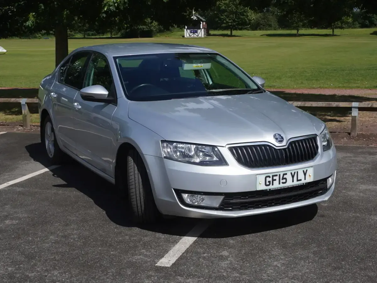 Used Skoda Octavia SE 110 HP (80 kW) 2015 Silver Estate