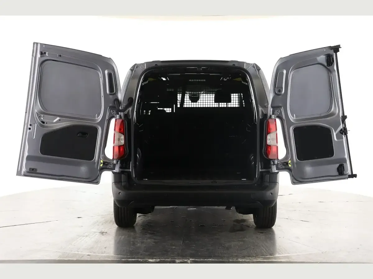 New Citroën Berlingo 100 HP (73 kW) 2026 Grey MPV