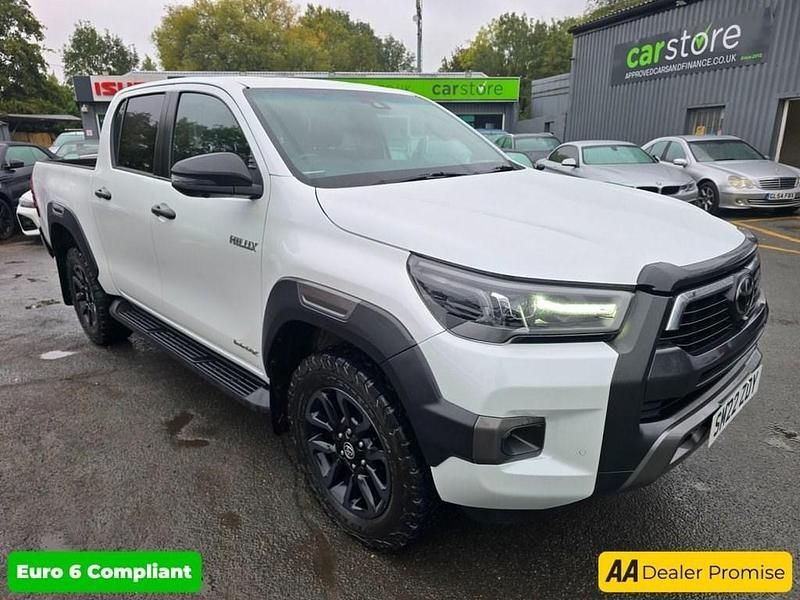 Used Toyota HiLux 204 HP (150 kW) 2022 White Pickup