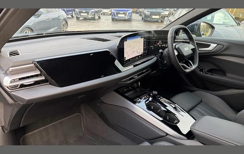 Used Audi A5 S-Line 200 HP (147 kW) 2025 Blue Estate