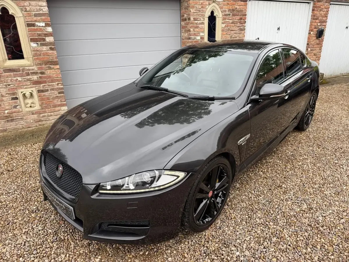 Used Jaguar XF R-Sport 200 HP (147 kW) 2015 Grey Sedan
