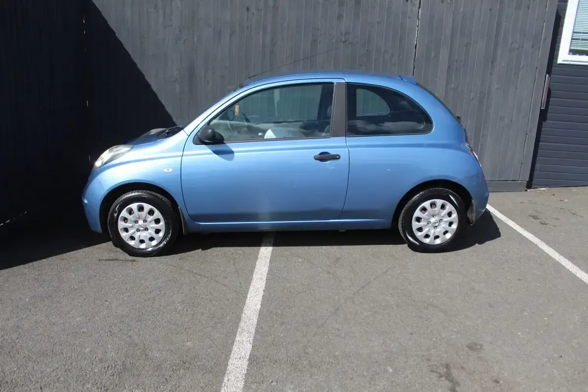 Used Nissan Micra Visia 65 HP (47 kW) 2009 Blue Hatchback