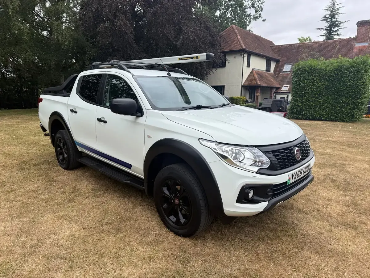 Used Fiat Fullback Cross 180 HP (132 kW) 2018 White Pickup
