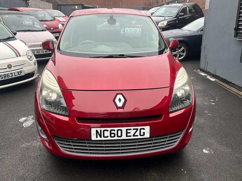 Red Used 2010 Renault Grand Scénic III Privilege MPV | £1,495 (Fair price) - Image 1/4