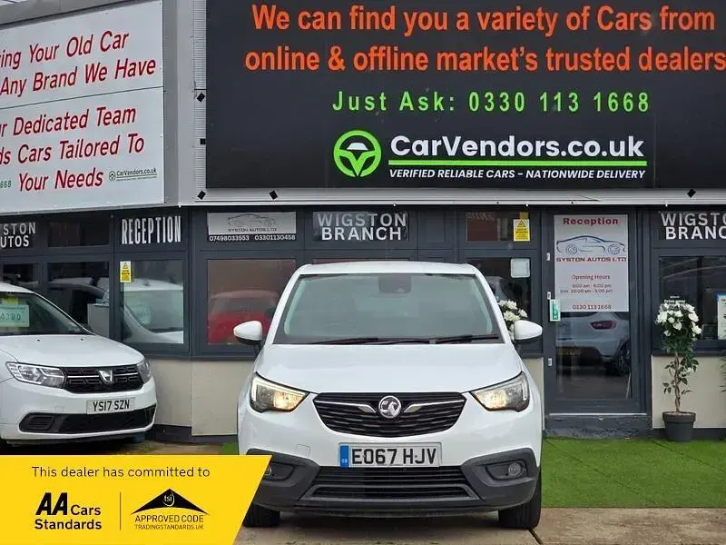Used Vauxhall Crossland X 81 HP (59 kW) 2017 White SUV