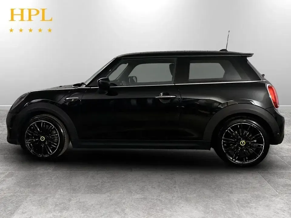 Used Mini Cooper SE Hatch 135 kW (184 HP) 2023 Black Hatchback