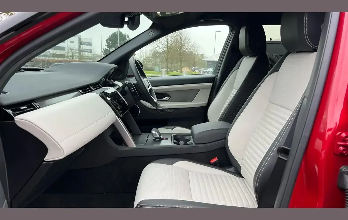 Used Land Rover Discovery Sport HSE Dynamic 200 HP (147 kW) 2024 Red SUV