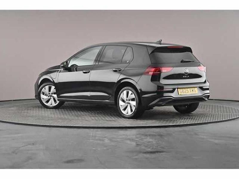 Used VW Golf VIII 204 HP (150 kW) 2025
