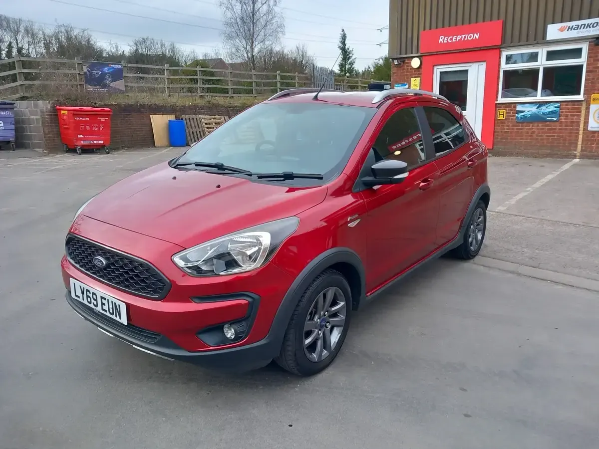 Used Ford Ka Plus Active 85 HP (62 kW) 2019 Red Hatchback