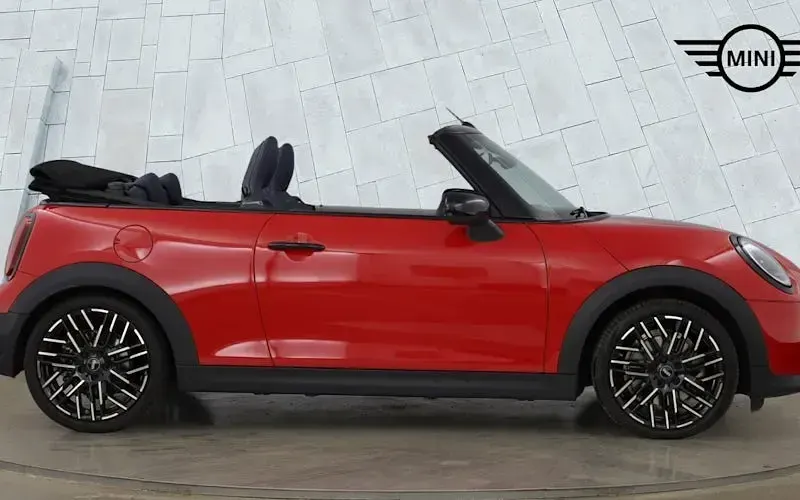 Used Mini Cooper Cabriolet Exclusive 204 HP (150 kW) 2025 Red Cabriolet