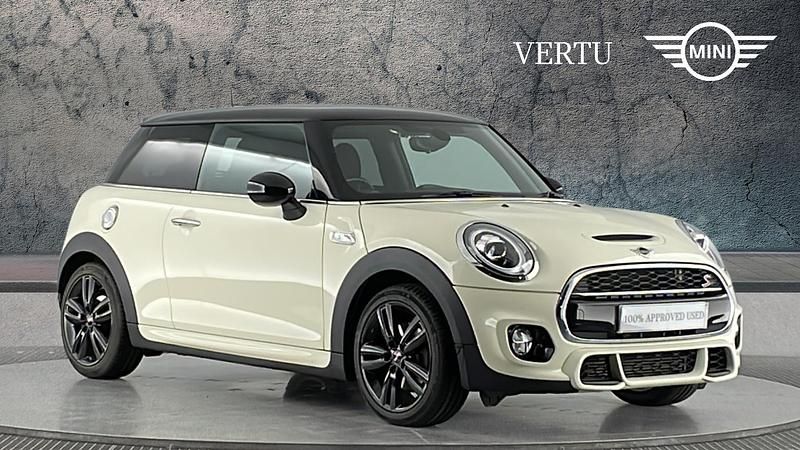 White Used 2019 Mini Cooper S Sport Hatchback | £14,582 (Fair price) - Image 1/3