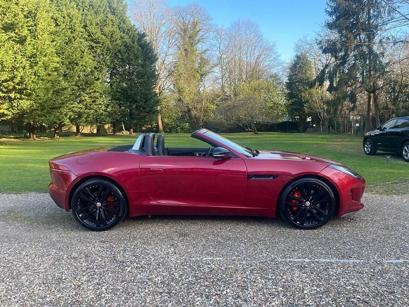 Used Jaguar F-Type Supercharged 380 HP (279 kW) 2015 Red Cabriolet