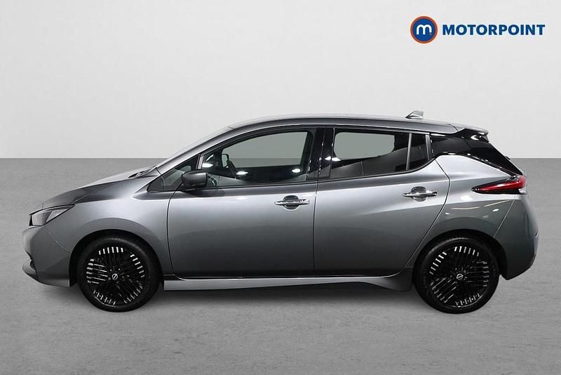 Used Nissan Leaf N-Connecta 110 kW (150 HP) 2022 Grey Hatchback