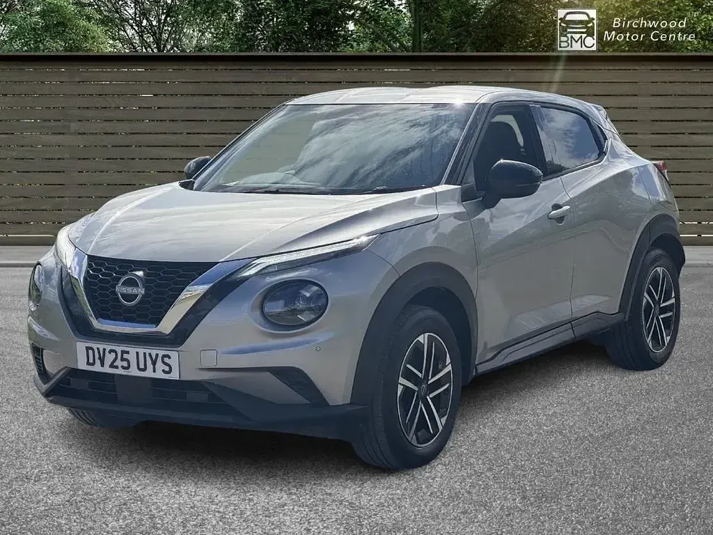 Gebraucht Nissan Juke N-Connecta 114 PS (83 kW) 2025 Silber SUV