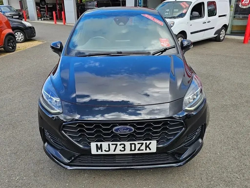 Usado Ford Fiesta ST-Line 100 HP (73 kW) 2023 Preto Citadino