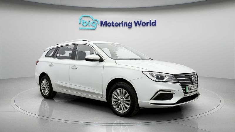 White Used 2022 MG MG5 EV Exclusive Estate | £11,000 (Fair price) - Image 1/4
