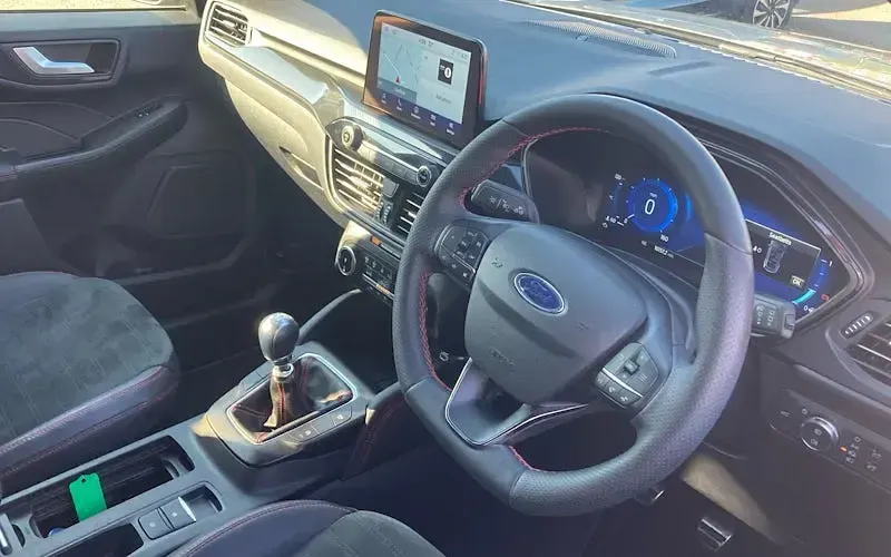 Used Ford Kuga ST-Line 150 HP (110 kW) 2023 Silver SUV