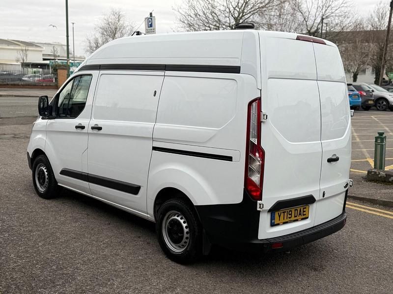 Used Ford Transit Custom 105 HP (77 kW) 2019 White Van