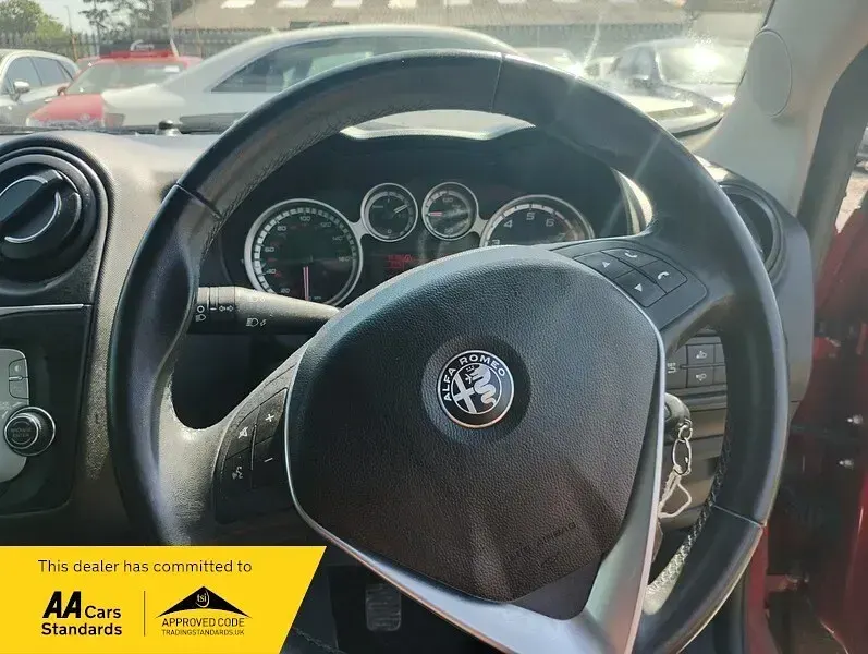 Used Alfa Romeo MiTo 105 HP (77 kW) 2018 Red Hatchback