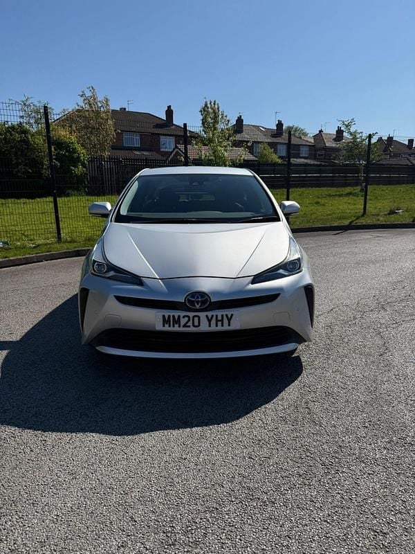 Used Toyota Prius 2025 Silver Hatchback
