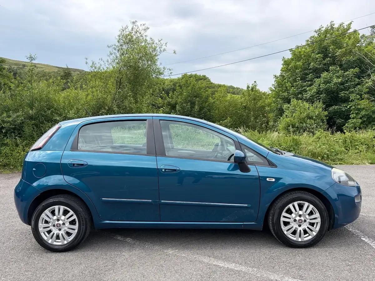 Used Fiat Punto Easy 2012 Blue Hatchback