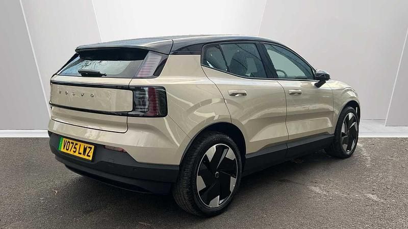 New Volvo EX30 Performance 314 kW (428 HP) 2025 Gold SUV