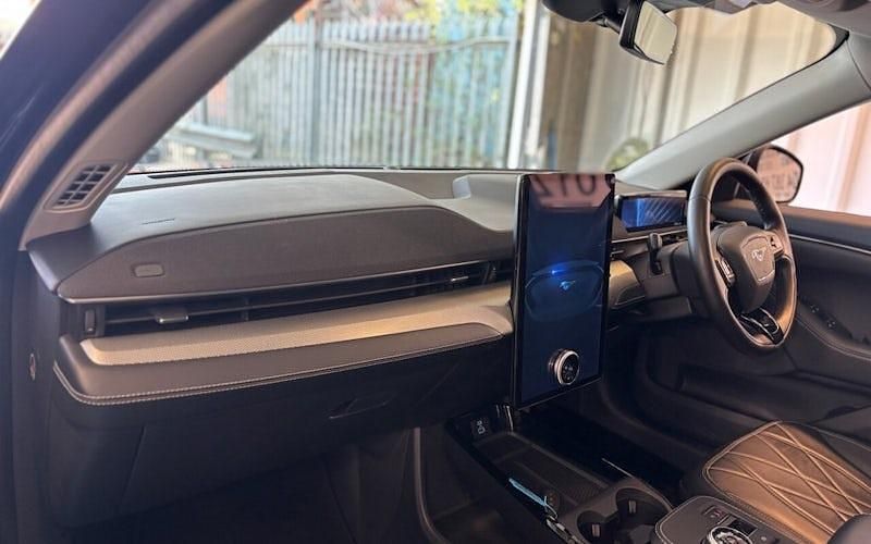 Used Ford Mustang Standard Range 269 HP (197 kW) 2021 Black SUV