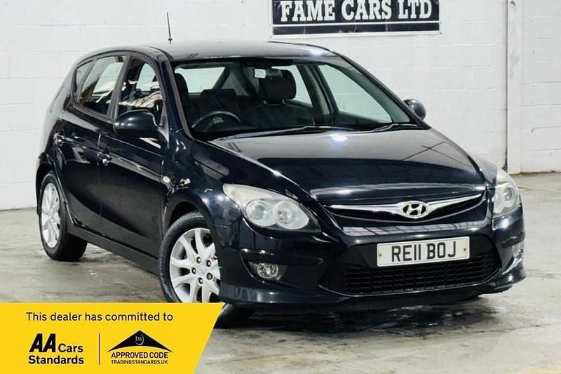 Black Used 2011 Hyundai i30 Comfort Hatchback | £2,500 (Fair price) - Image 1/1