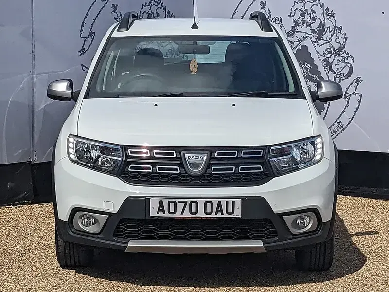 Used Dacia Sandero Comfort 90 HP (66 kW) 2020 White Hatchback