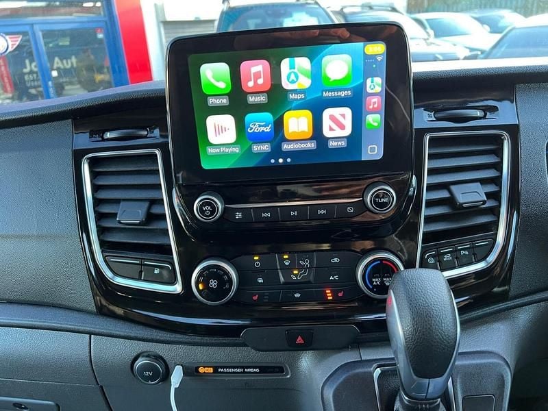 Used Ford Transit Custom Limited 126 HP (92 kW) 2021 White Van