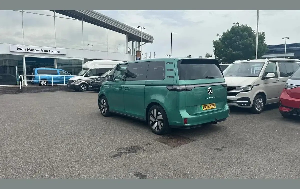 Used VW ID. Buzz Pro 210 kW (286 HP) 2025 Green MPV