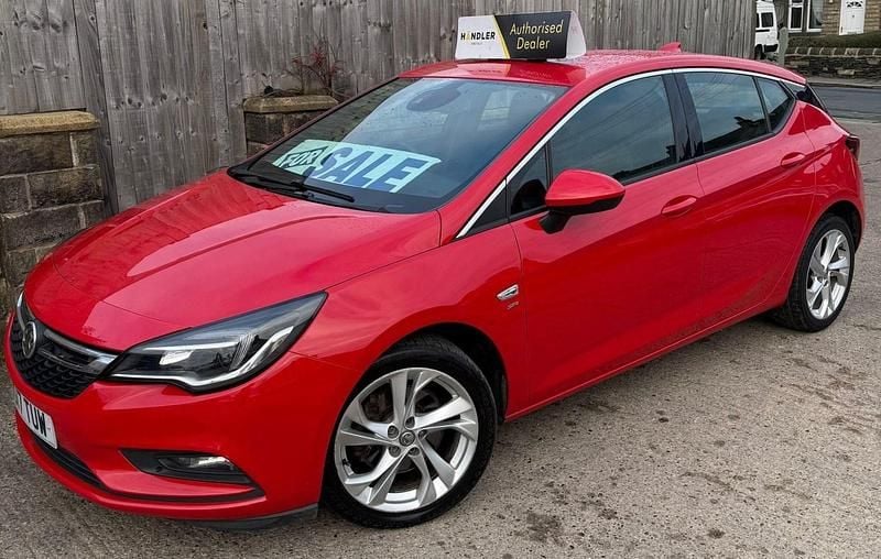 Used Vauxhall Astra SRi 2017 Red Hatchback