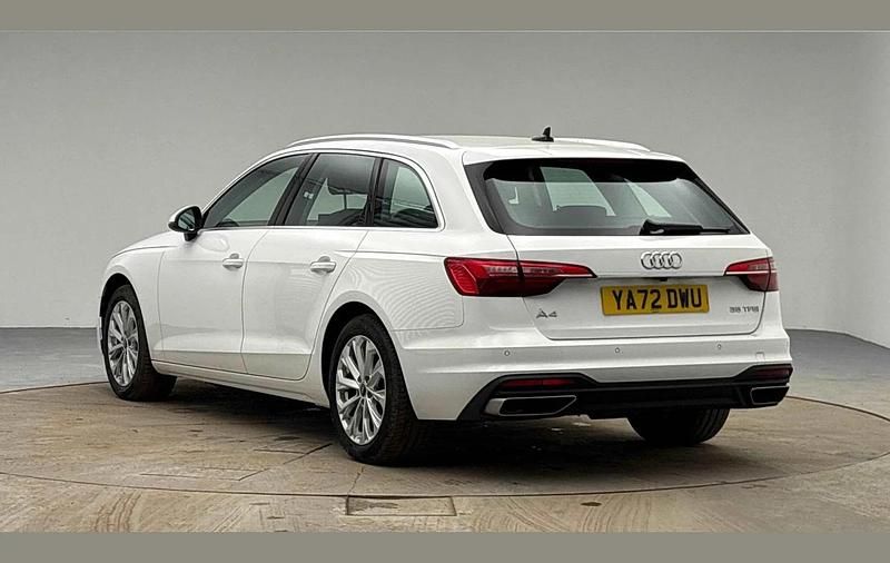 Used Audi A4 Comfort 150 HP (110 kW) 2023 White Estate