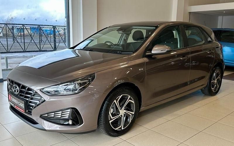 Second-hand Hyundai i30 SE 120 CP (88 kW) 2023 Hatchback