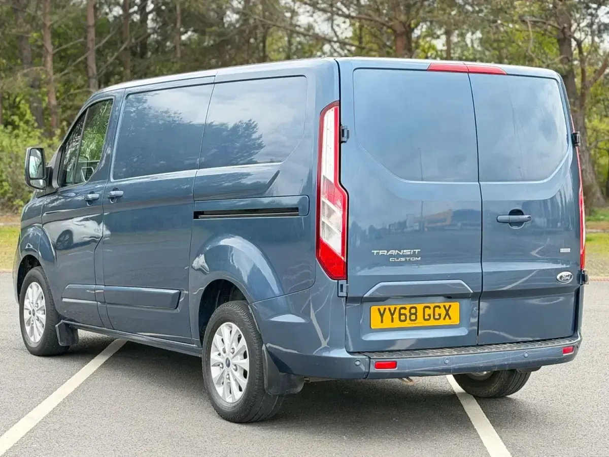 Gebraucht Ford Transit Custom Limited 130 PS (95 kW) 2018 Blau Van
