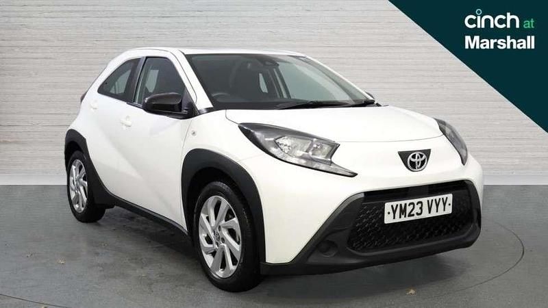 White Used 2023 Toyota Aygo X PURE SUV | £11,652 - Image 1/4