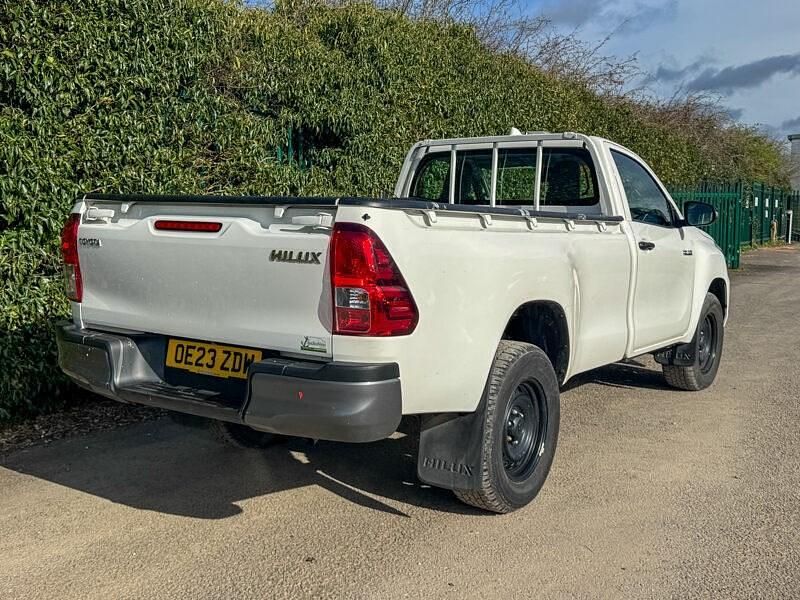 Used Toyota HiLux Active 2023 White Pickup