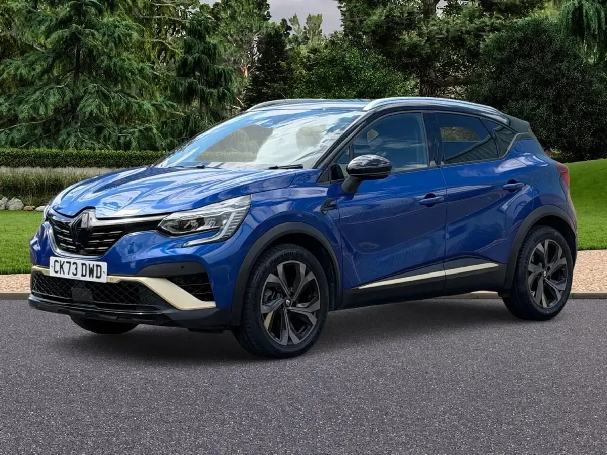 Used Renault Captur Engineered 143 HP (105 kW) 2023 Blue/black SUV