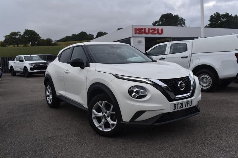 White Used 2021 Nissan Juke N-Connecta SUV | £13,982 (Good price) - Image 1/4