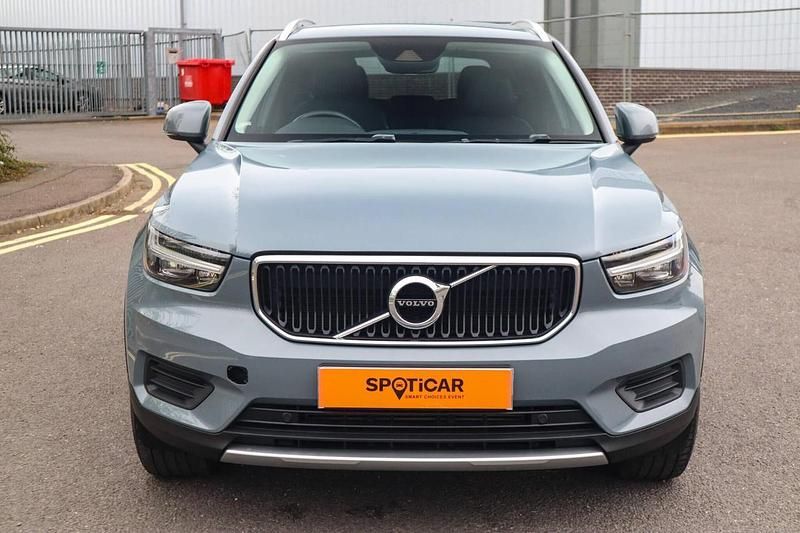 Used Volvo XC40 Momentum 150 HP (110 kW) 2019 Grey SUV