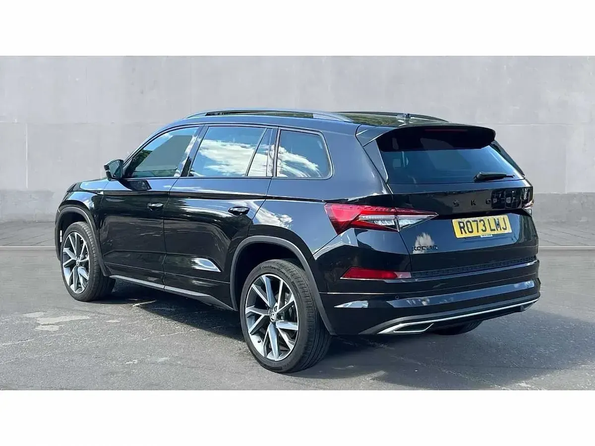 Used Skoda Kodiaq SportLine 200 HP (147 kW) 2023 Black magic pearl effect SUV