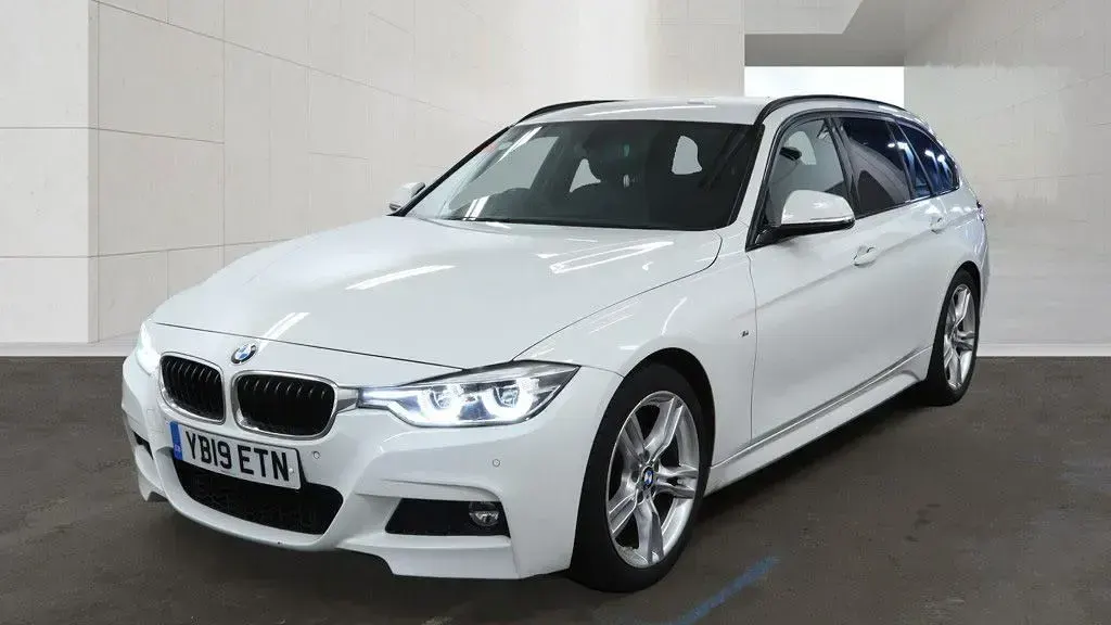 Used BMW 320 M Sport 184 HP (135 kW) 2019 White Estate