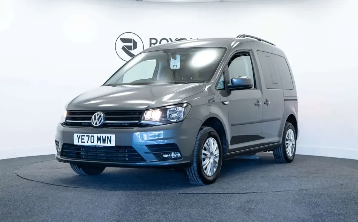 Używany VW Caddy Life 122 KM (89 kW) 2021 Szary Minivan
