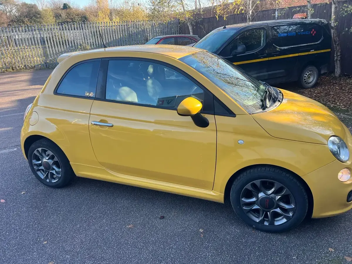 Usado Fiat 500 S 69 CV (50 kW) 2015 Amarillo Utilitario