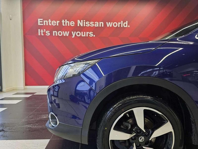 Used Nissan Qashqai N-Connecta 115 HP (84 kW) 2016 Blue SUV