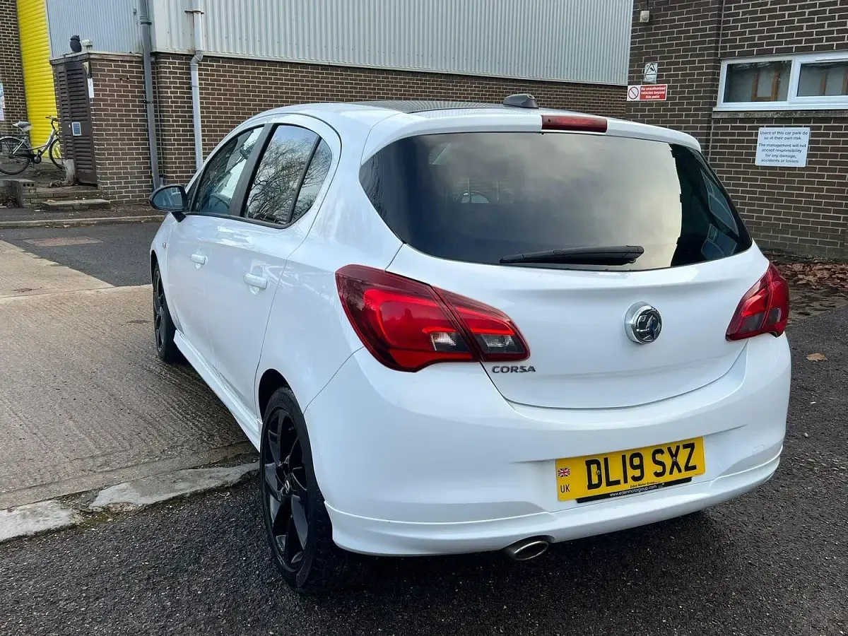 Used Vauxhall Corsa SRi 2019 White Hatchback