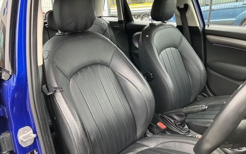 Used Mini Cooper S Exclusive 192 HP (141 kW) 2019 Blue Hatchback