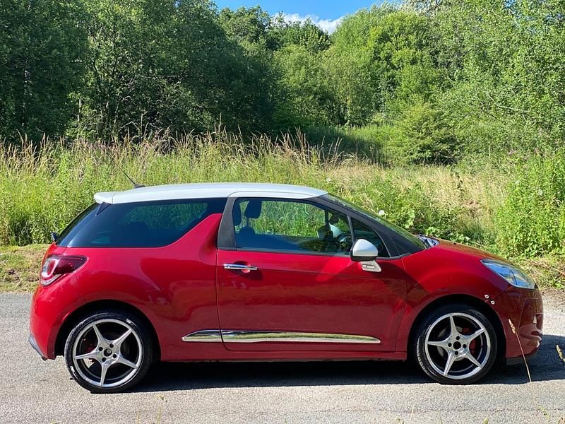 Used Citroën DS3 2013 Red Hatchback