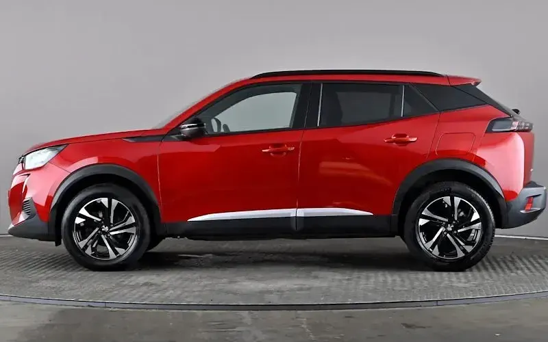 Used Peugeot 2008 Allure+ 101 HP (74 kW) 2023 Red SUV